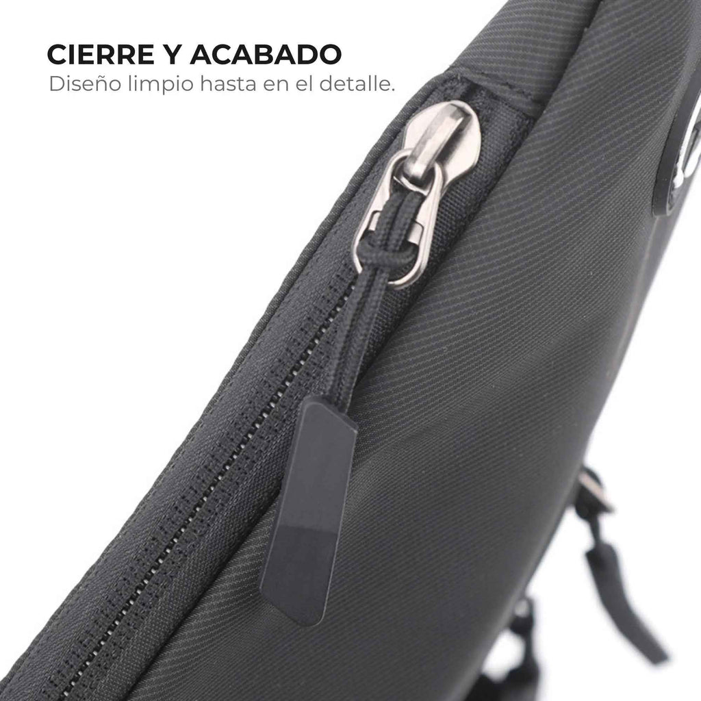 Detalle de la cremallera oculta de la mochila antirrobo KÄRN