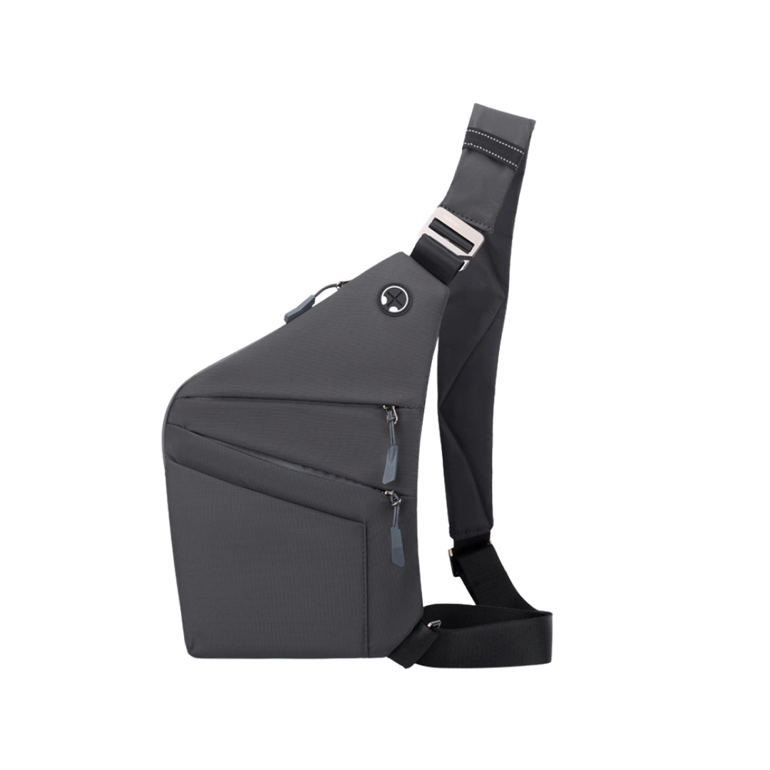 Mochila antirrobo Smart KÄRN en color negro, diseño cruzado y compartimentos seguros para una máxima protección.
