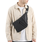 Mochila antirrobo KÄRN en uso, vista frontal color negro