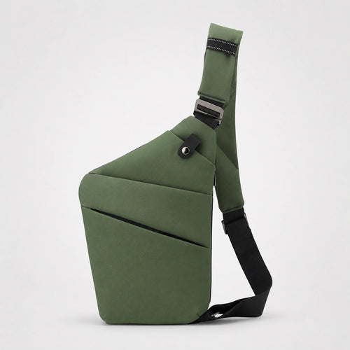 Mochila Slim KÄRN verde en vista lateral, diseño compacto tipo bandolera