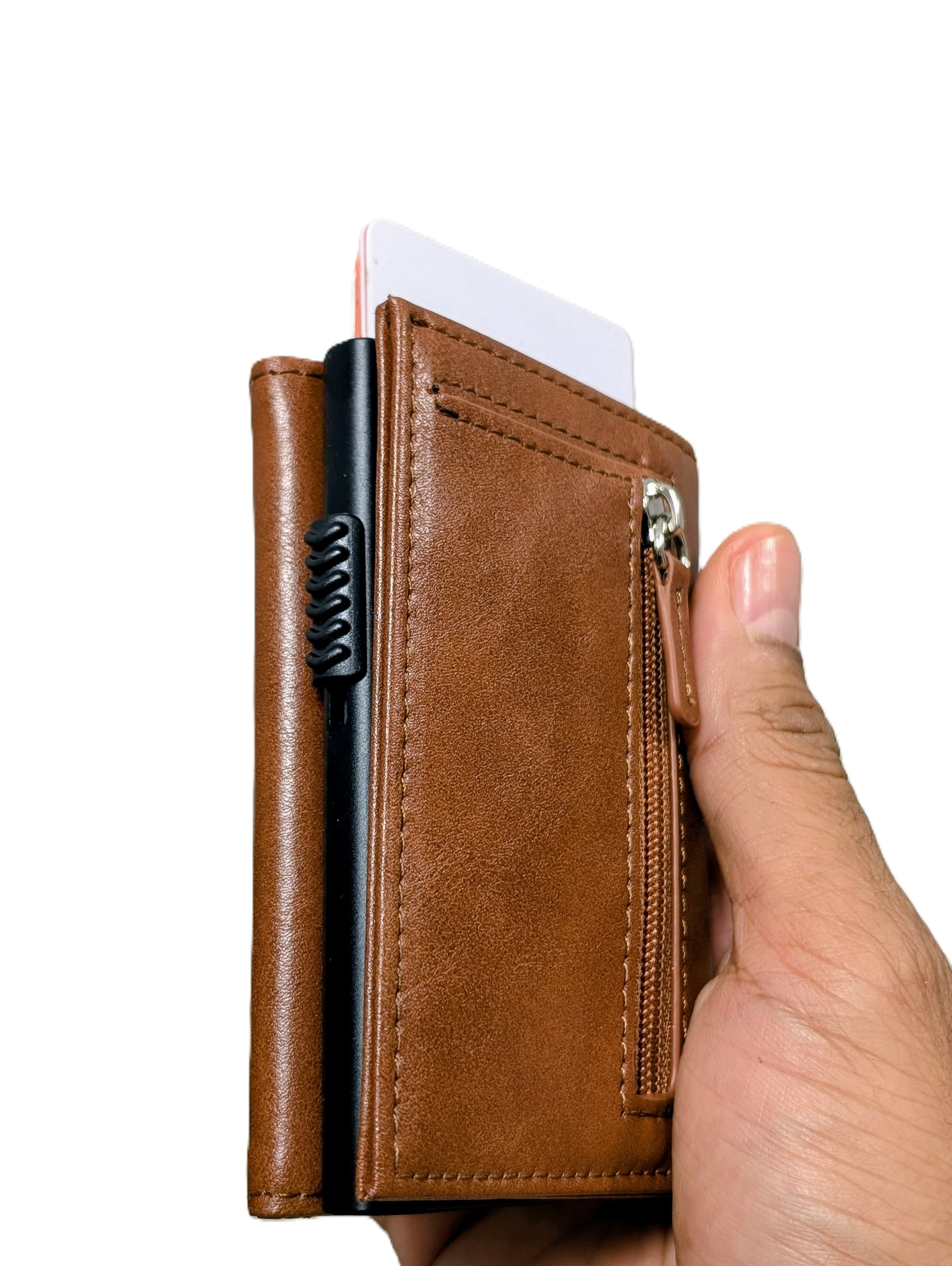 Tarjetero Kärn de cuero vegano con protección RFID, diseño ultradelgado antirrobo y compartimento para tarjetas pop-up.